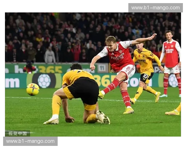 英超巅峰对决：阿森纳vs莱斯特直播，酋长球场的红色风暴与蓝狐奇迹的正面硬刚！